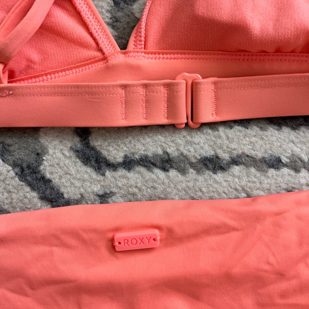 Roxy triangle swimsuits - Picture 3 of 5
